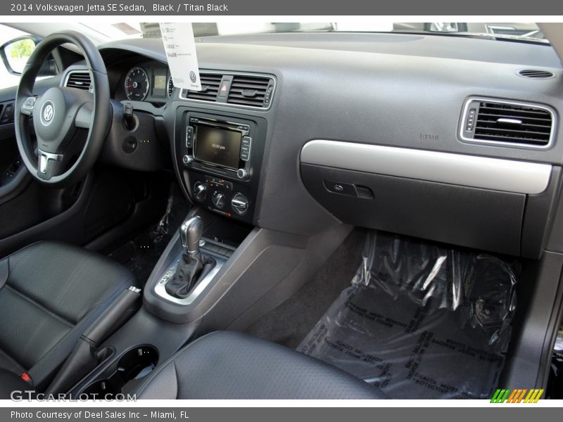 Black / Titan Black 2014 Volkswagen Jetta SE Sedan