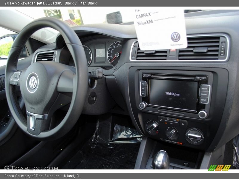Black / Titan Black 2014 Volkswagen Jetta SE Sedan