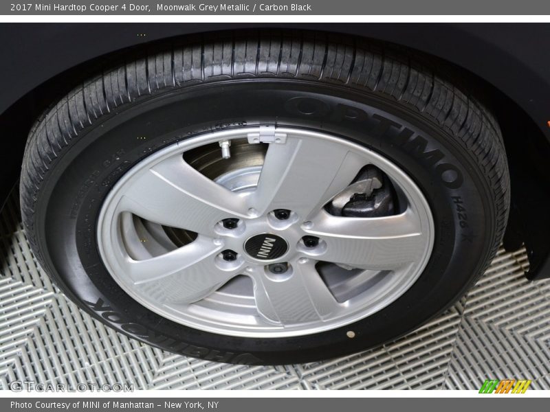 Moonwalk Grey Metallic / Carbon Black 2017 Mini Hardtop Cooper 4 Door
