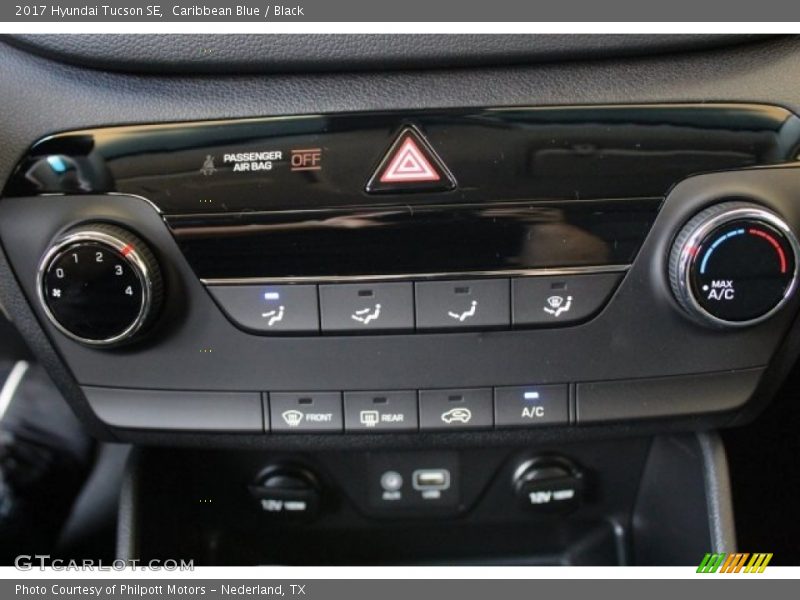Caribbean Blue / Black 2017 Hyundai Tucson SE