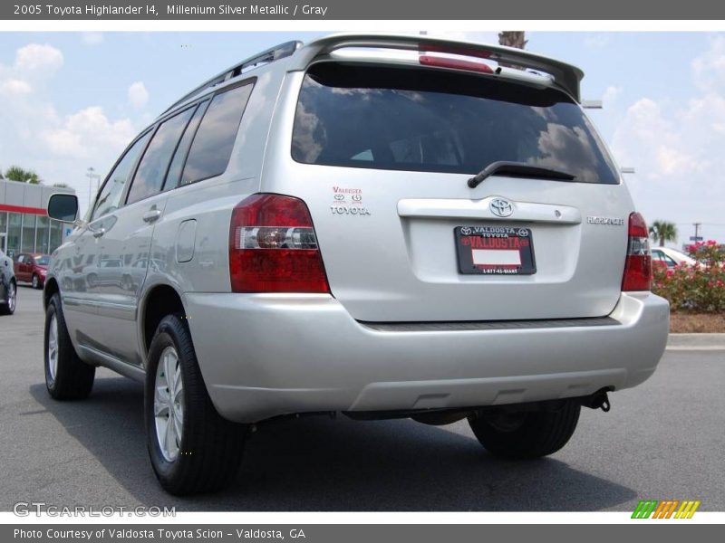 Millenium Silver Metallic / Gray 2005 Toyota Highlander I4