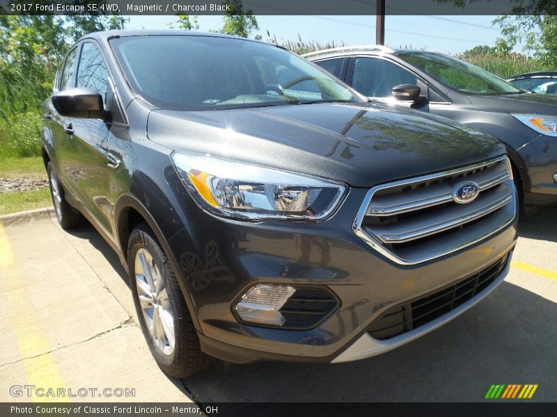 Magnetic / Charcoal Black 2017 Ford Escape SE 4WD