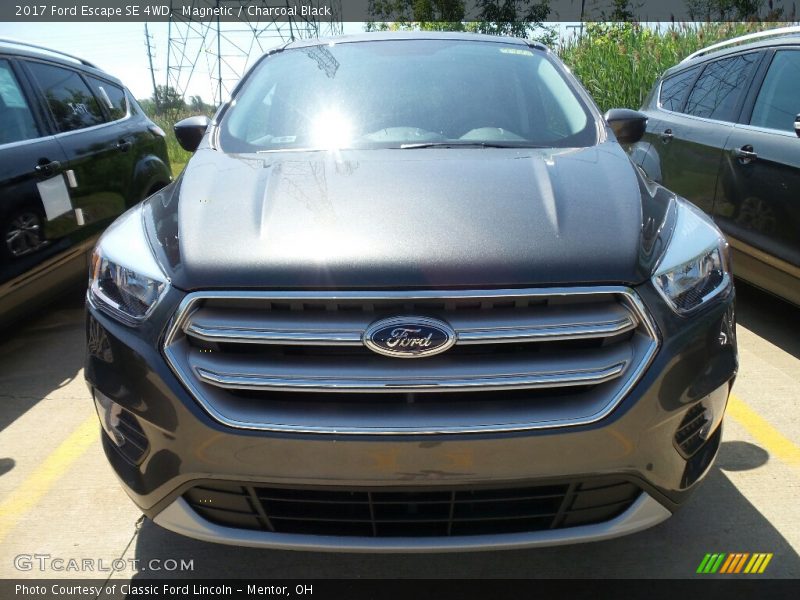 Magnetic / Charcoal Black 2017 Ford Escape SE 4WD