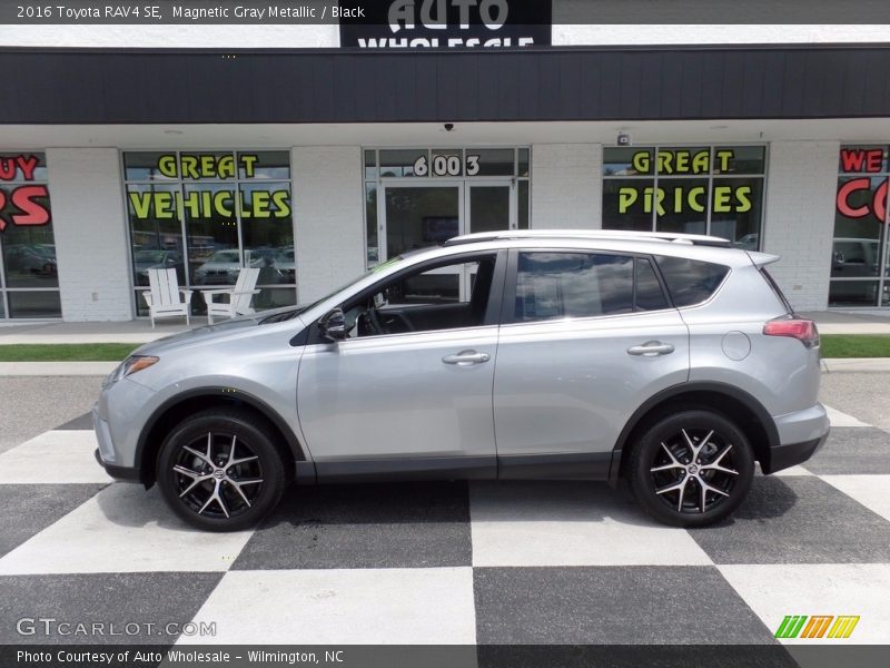 Magnetic Gray Metallic / Black 2016 Toyota RAV4 SE