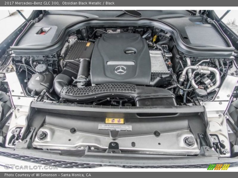 Obsidian Black Metallic / Black 2017 Mercedes-Benz GLC 300