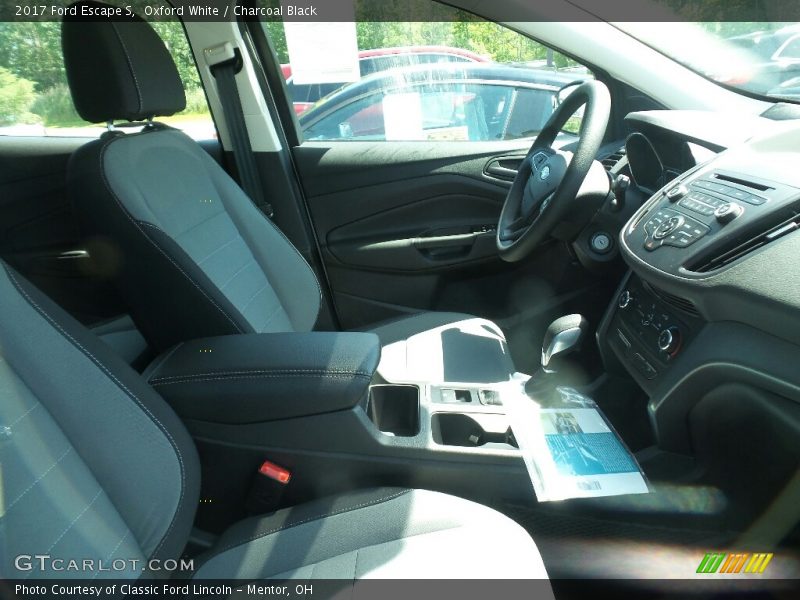 Oxford White / Charcoal Black 2017 Ford Escape S