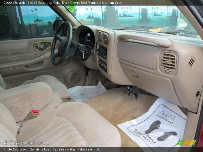 Dark Cherry Red Metallic / Medium Gray 2000 Chevrolet S10 LS Extended Cab