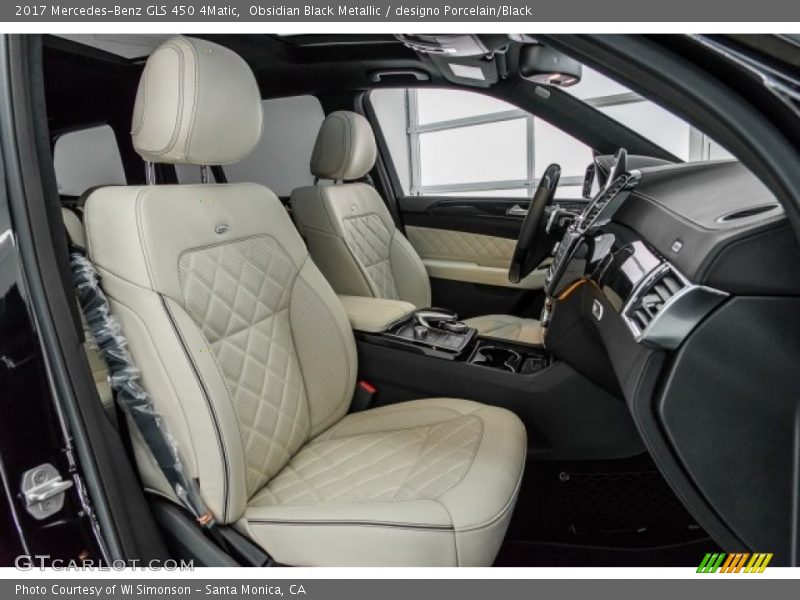 Obsidian Black Metallic / designo Porcelain/Black 2017 Mercedes-Benz GLS 450 4Matic