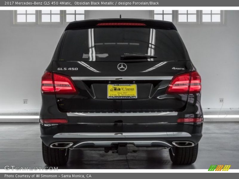 Obsidian Black Metallic / designo Porcelain/Black 2017 Mercedes-Benz GLS 450 4Matic
