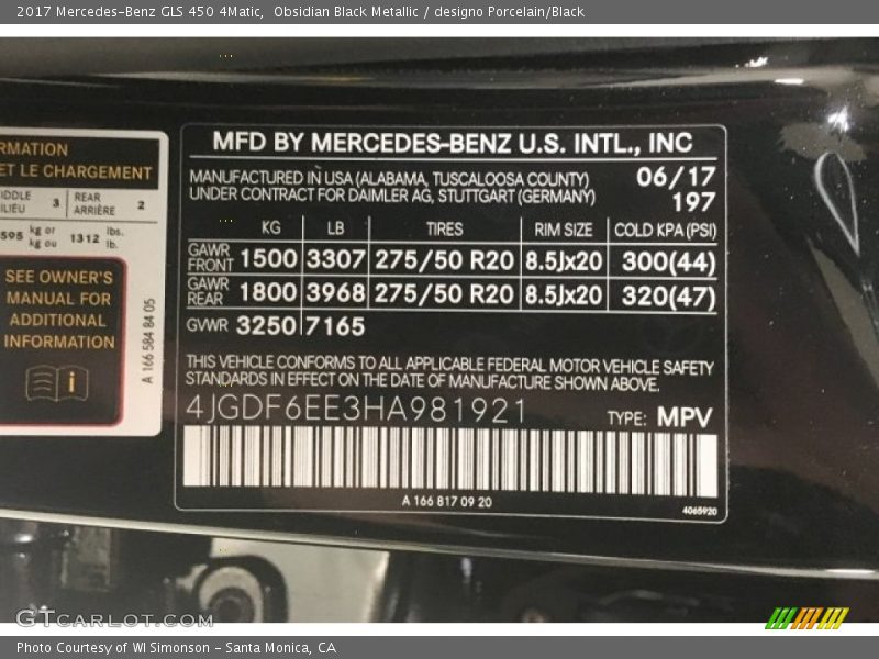 Obsidian Black Metallic / designo Porcelain/Black 2017 Mercedes-Benz GLS 450 4Matic