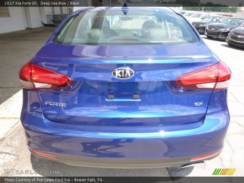 Deep Sea Blue / Black 2017 Kia Forte EX
