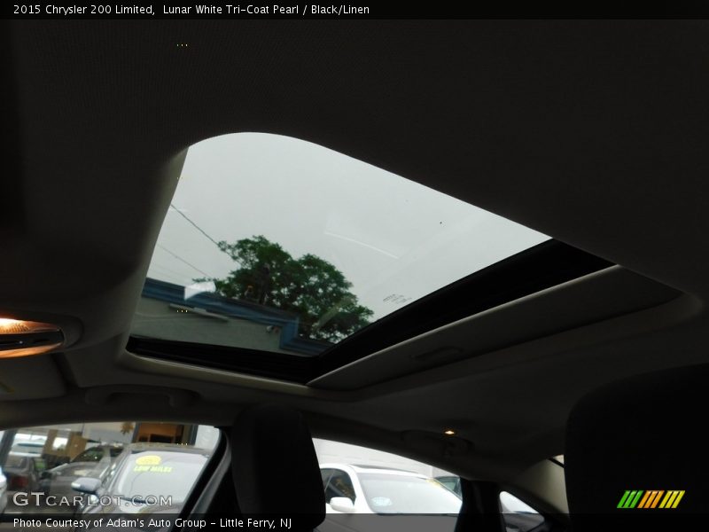 Lunar White Tri-Coat Pearl / Black/Linen 2015 Chrysler 200 Limited