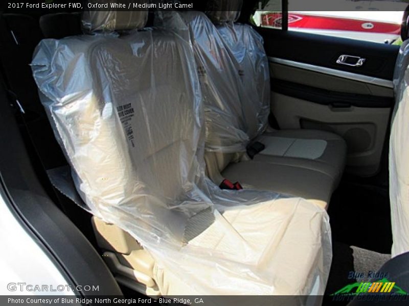 Oxford White / Medium Light Camel 2017 Ford Explorer FWD