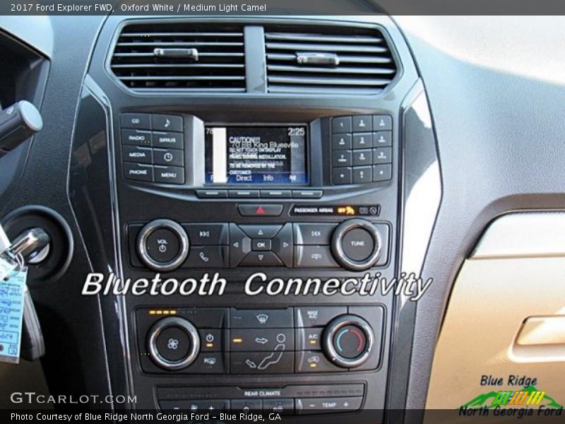 Oxford White / Medium Light Camel 2017 Ford Explorer FWD