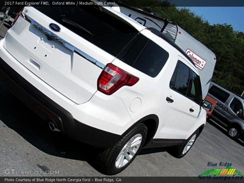 Oxford White / Medium Light Camel 2017 Ford Explorer FWD