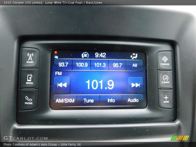 Lunar White Tri-Coat Pearl / Black/Linen 2015 Chrysler 200 Limited