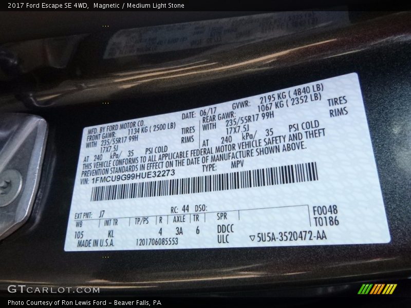 Magnetic / Medium Light Stone 2017 Ford Escape SE 4WD