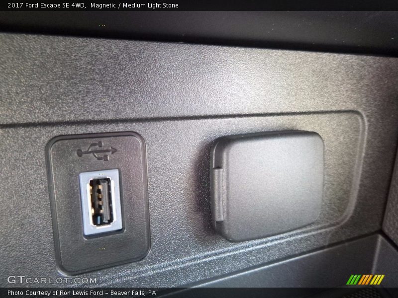 Magnetic / Medium Light Stone 2017 Ford Escape SE 4WD