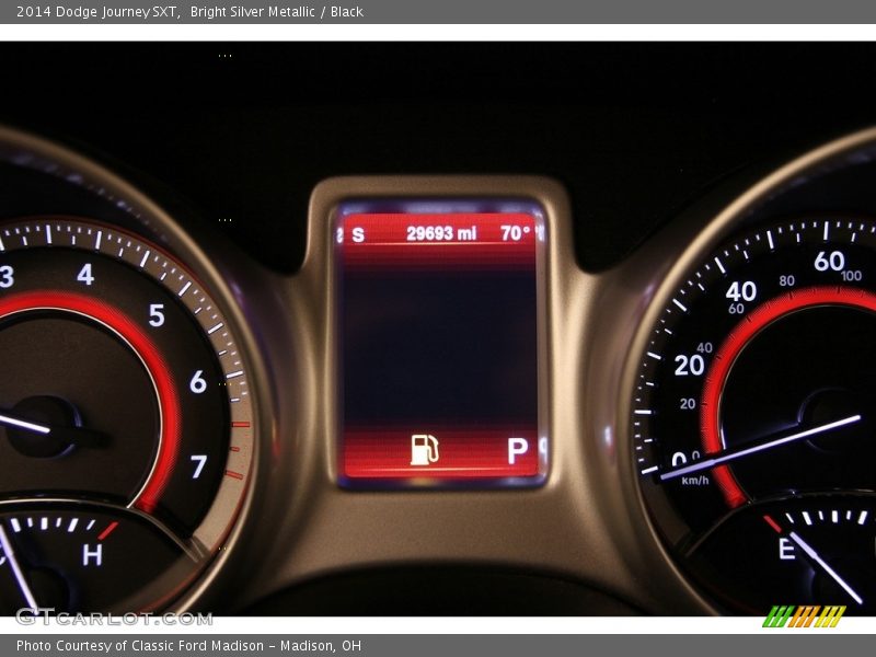 Bright Silver Metallic / Black 2014 Dodge Journey SXT