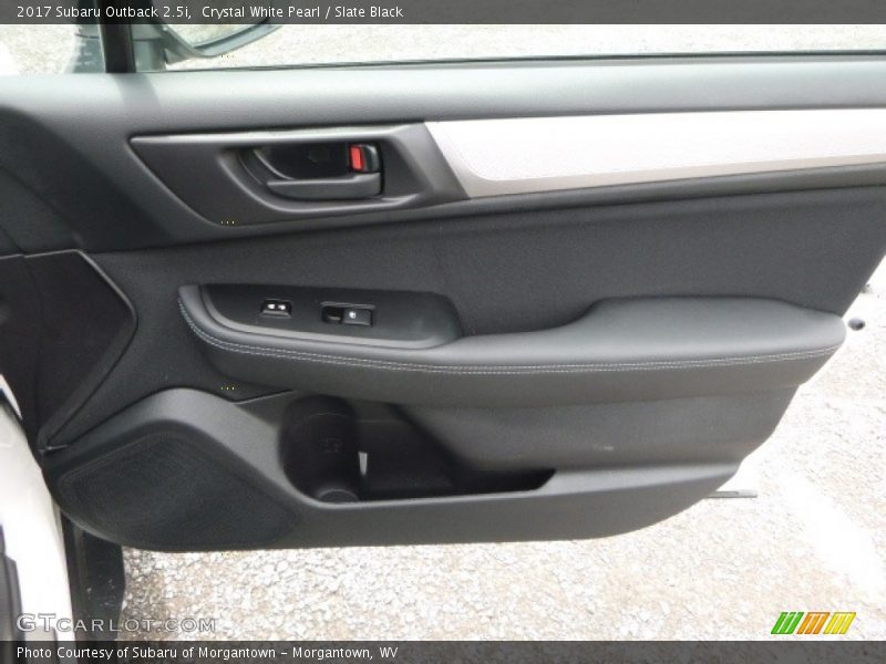 Crystal White Pearl / Slate Black 2017 Subaru Outback 2.5i