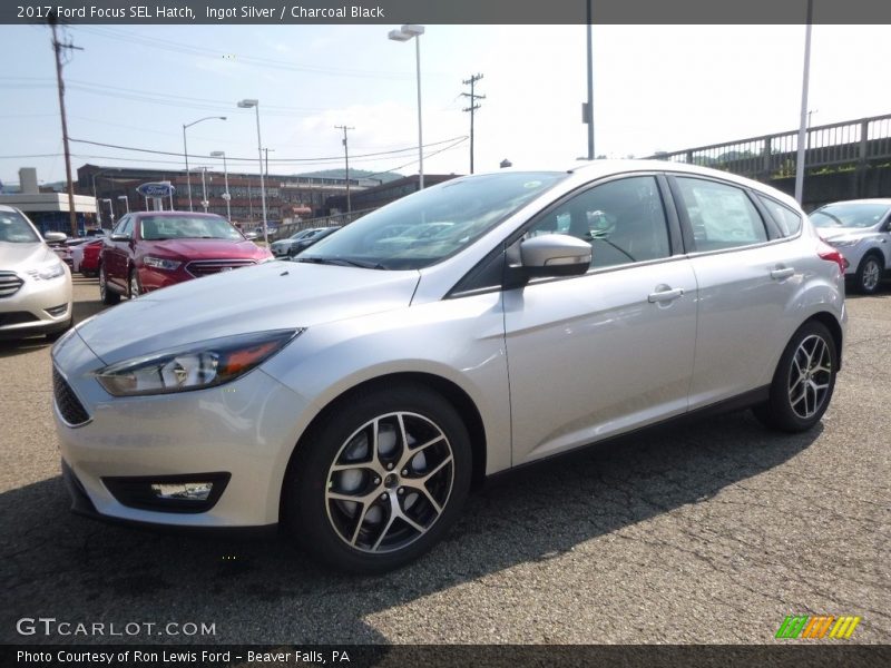 Ingot Silver / Charcoal Black 2017 Ford Focus SEL Hatch
