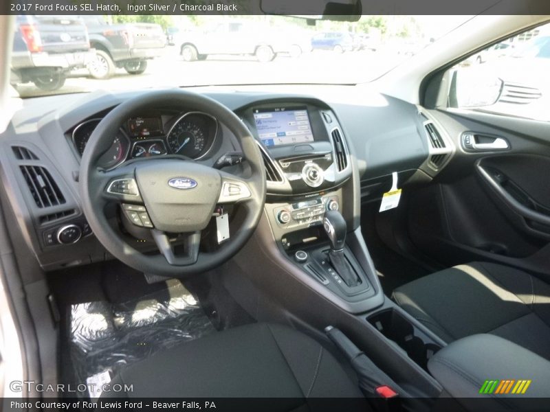 Ingot Silver / Charcoal Black 2017 Ford Focus SEL Hatch