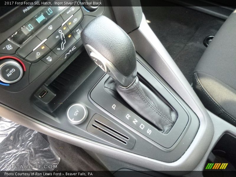 Ingot Silver / Charcoal Black 2017 Ford Focus SEL Hatch