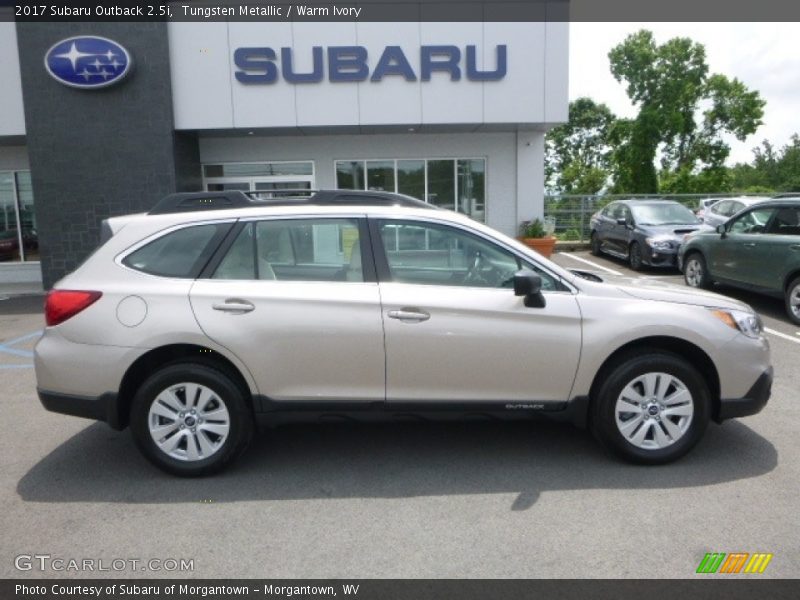 Tungsten Metallic / Warm Ivory 2017 Subaru Outback 2.5i
