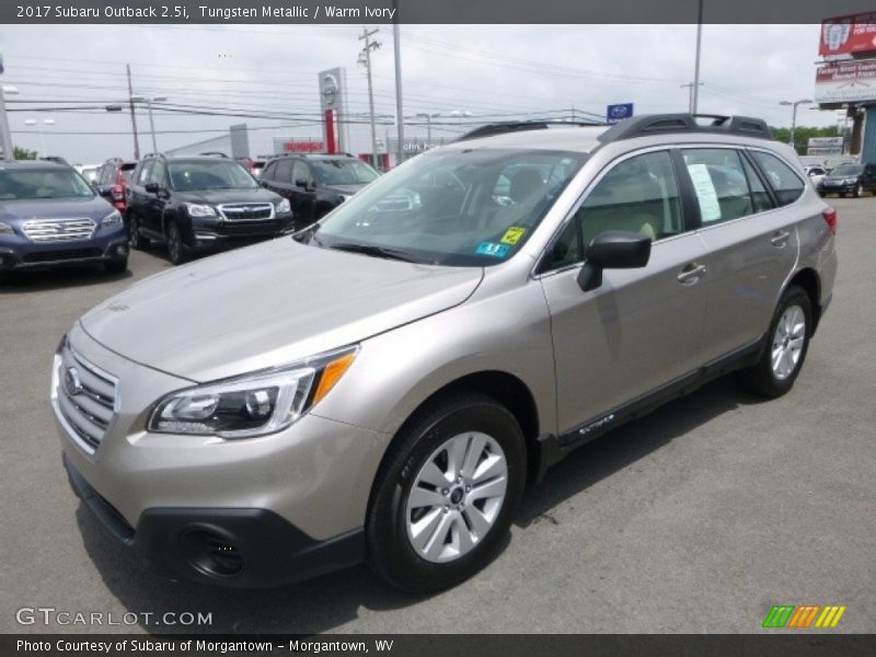 Tungsten Metallic / Warm Ivory 2017 Subaru Outback 2.5i