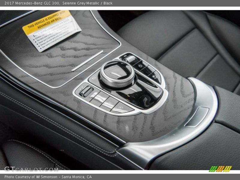 Selenite Grey Metallic / Black 2017 Mercedes-Benz GLC 300