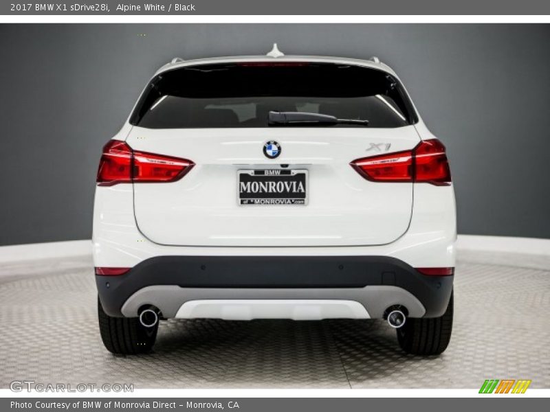 Alpine White / Black 2017 BMW X1 sDrive28i