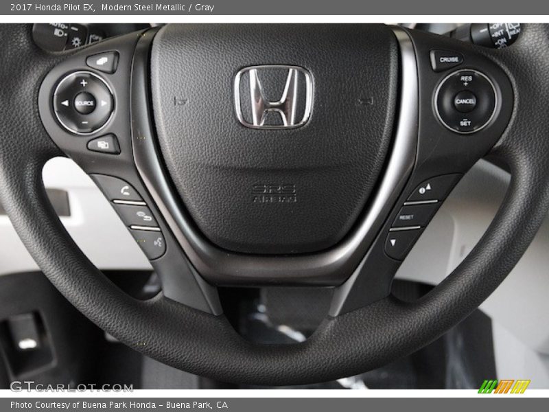 Modern Steel Metallic / Gray 2017 Honda Pilot EX