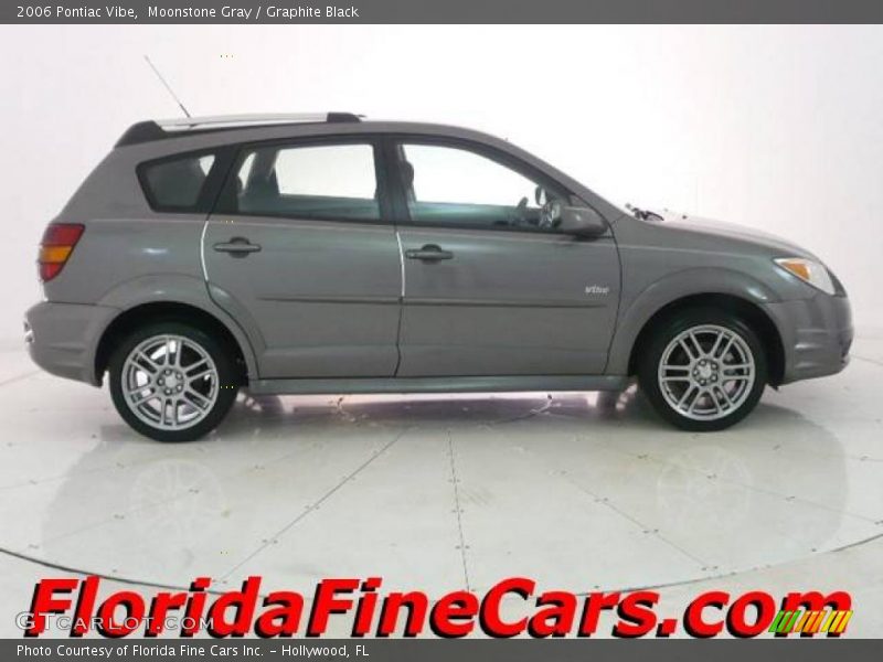 Moonstone Gray / Graphite Black 2006 Pontiac Vibe