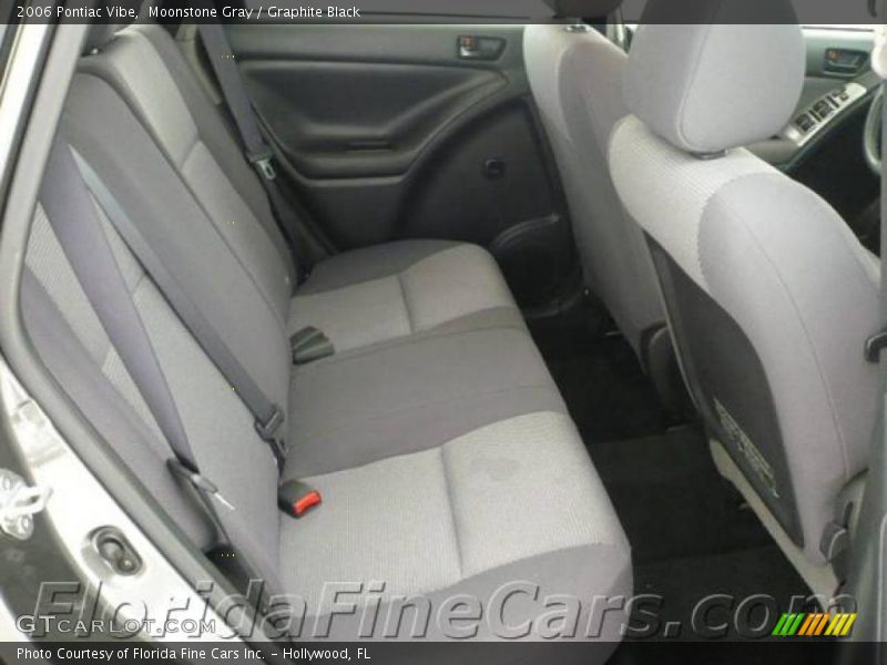 Moonstone Gray / Graphite Black 2006 Pontiac Vibe