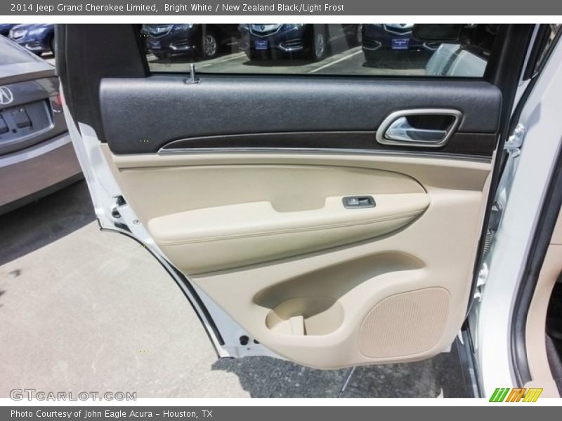 Bright White / New Zealand Black/Light Frost 2014 Jeep Grand Cherokee Limited