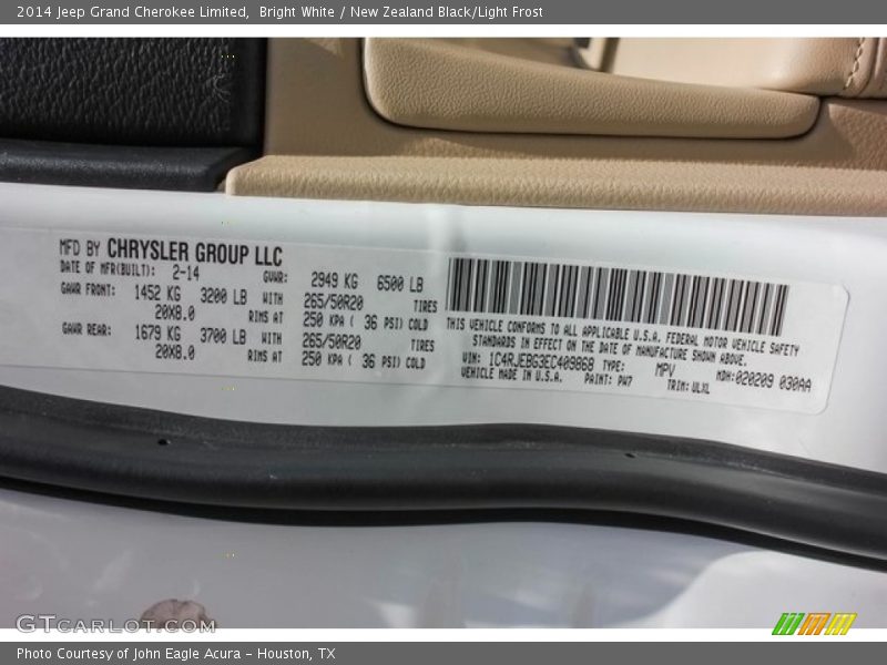 Bright White / New Zealand Black/Light Frost 2014 Jeep Grand Cherokee Limited