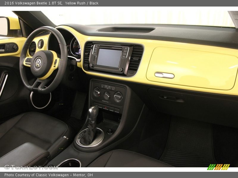 Dashboard of 2016 Beetle 1.8T SE
