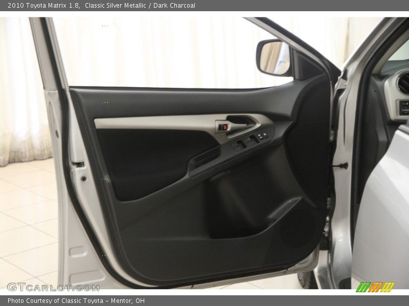 Classic Silver Metallic / Dark Charcoal 2010 Toyota Matrix 1.8
