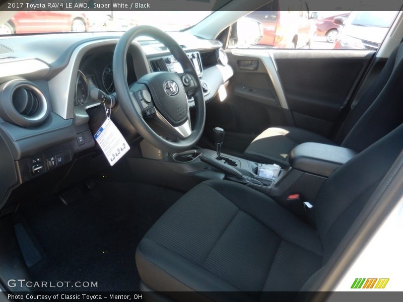 Super White / Black 2017 Toyota RAV4 LE AWD