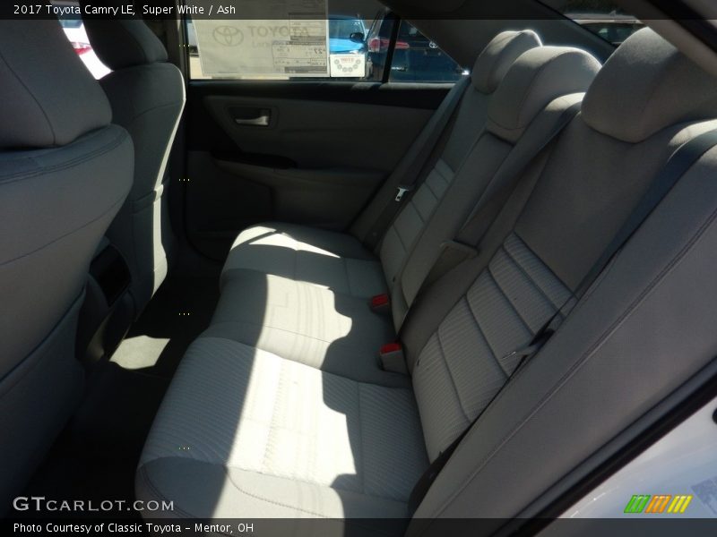 Super White / Ash 2017 Toyota Camry LE