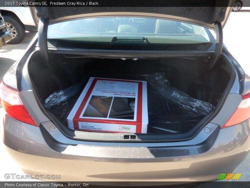 Predawn Gray Mica / Black 2017 Toyota Camry SE