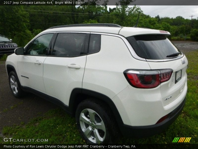 Bright White / Black 2017 Jeep Compass Latitude 4x4