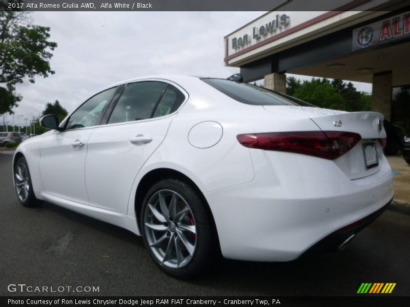 Alfa White / Black 2017 Alfa Romeo Giulia AWD