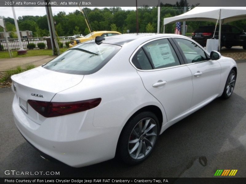 Alfa White / Black 2017 Alfa Romeo Giulia AWD