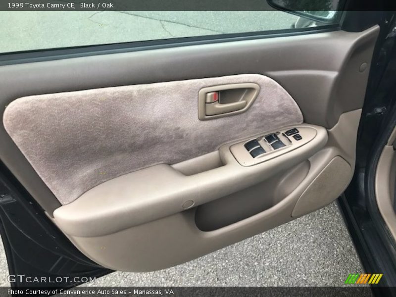 Black / Oak 1998 Toyota Camry CE