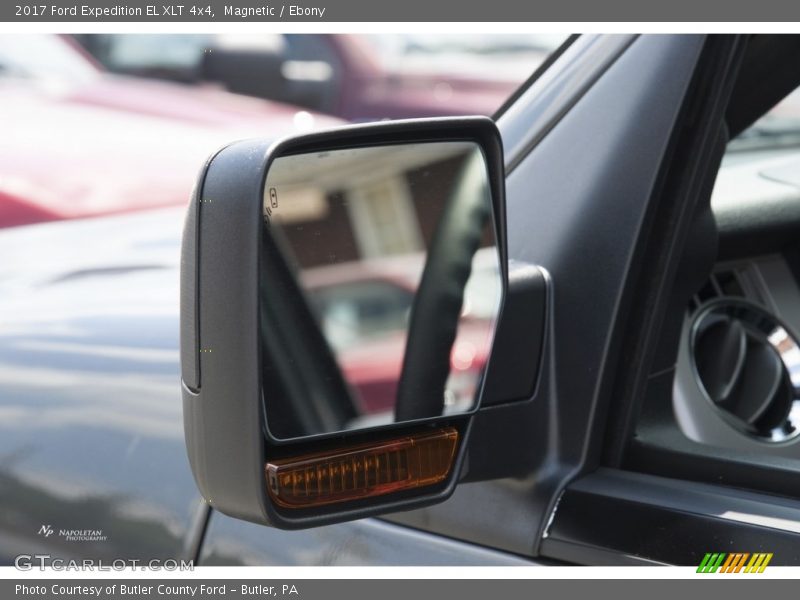 Magnetic / Ebony 2017 Ford Expedition EL XLT 4x4