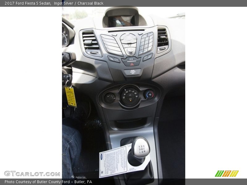 Ingot Silver / Charcoal Black 2017 Ford Fiesta S Sedan