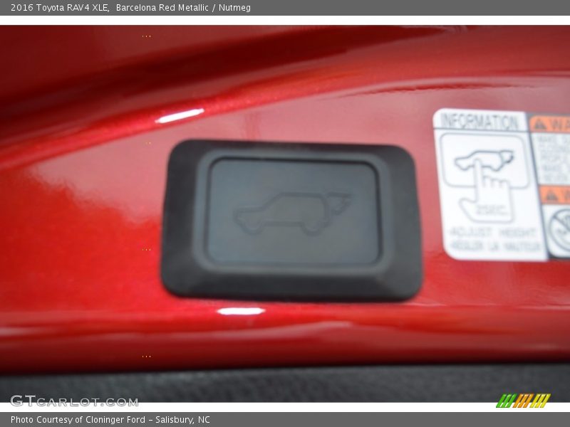 Barcelona Red Metallic / Nutmeg 2016 Toyota RAV4 XLE