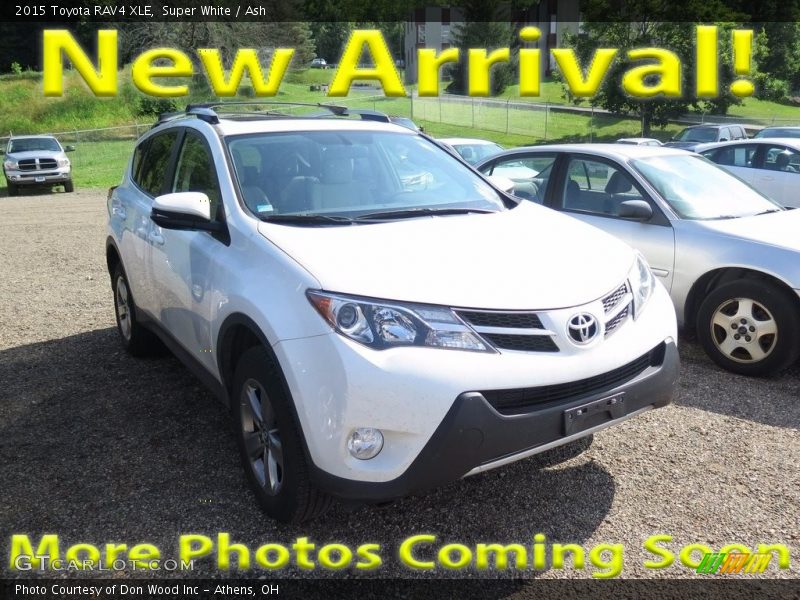 Super White / Ash 2015 Toyota RAV4 XLE