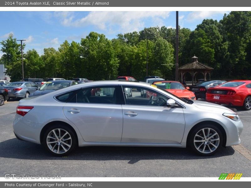 Classic Silver Metallic / Almond 2014 Toyota Avalon XLE